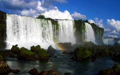 iguazu_falls_by_mauricioluis